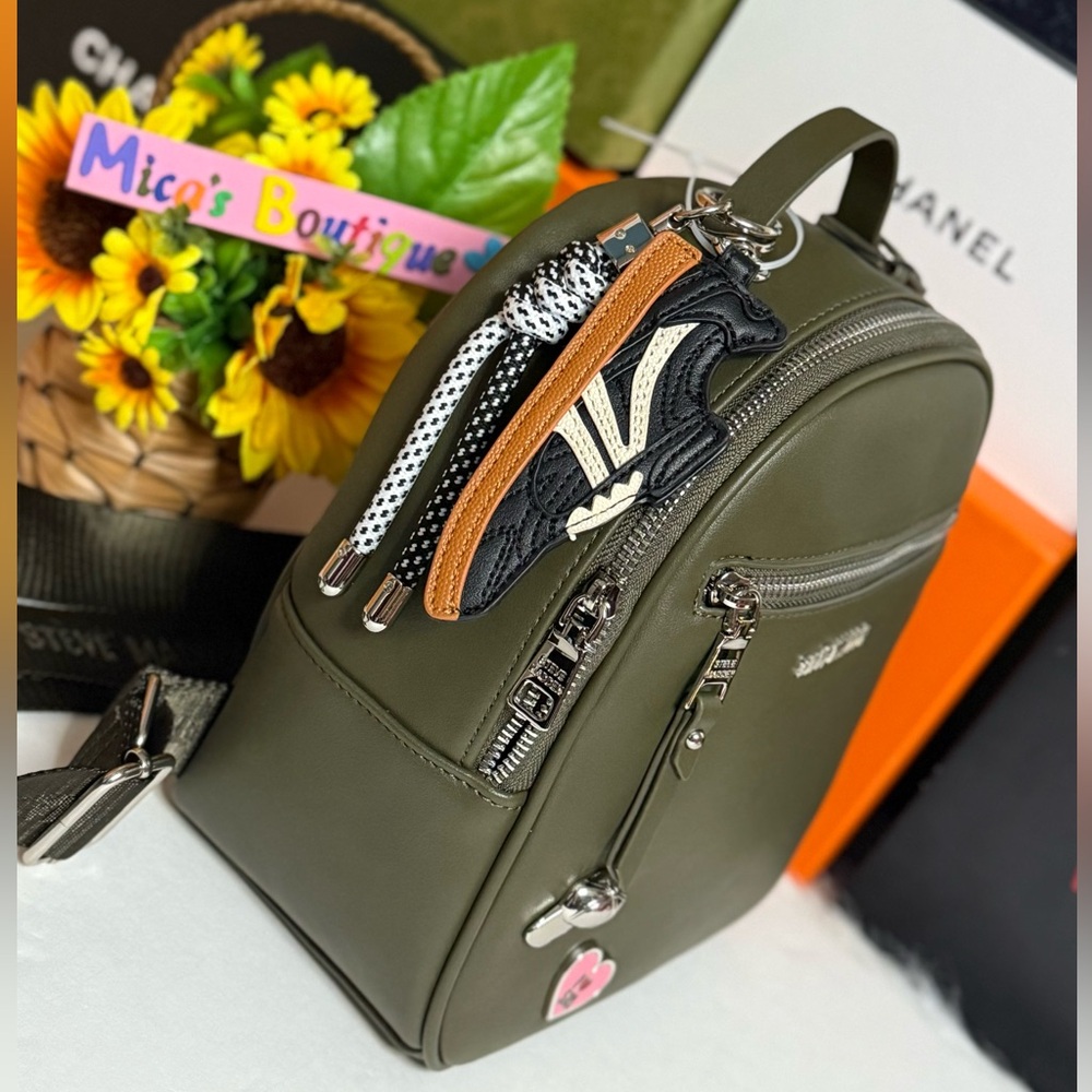 🆕STEVE MADDEN Olive Backpack with Heart Charm